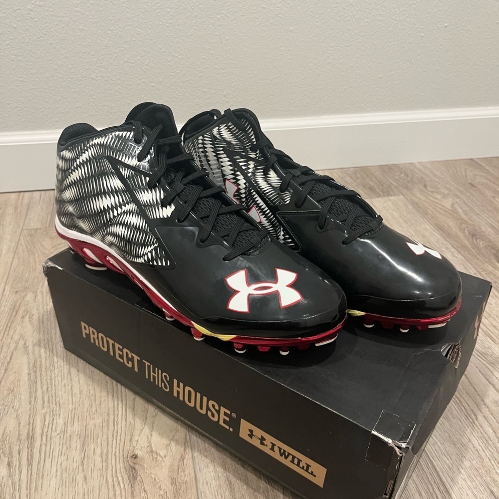 Under Armour Men Team Spine Nitro Mid MC Football Cleats, Size 15